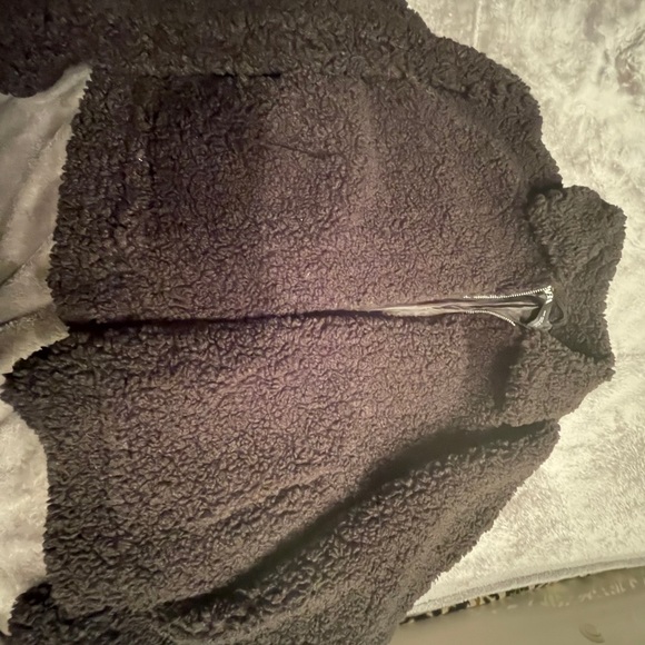 Zara Short Faux Shearling Jacket in size Medium - Picture 6 of 6